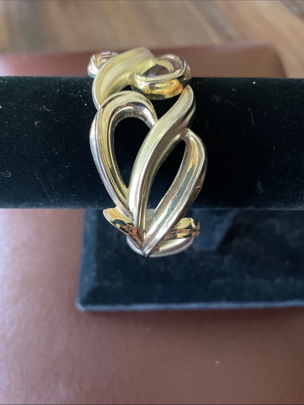 VTG Clamper Bangle Bracelet Silver Tone Open Swirl hinged